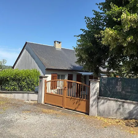 펜션 Pavillon Du Cres - Maison Chaleureuse Au Coeur De Avec Jardin